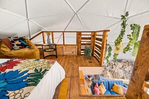 1 bedroom, internet, bed sheets