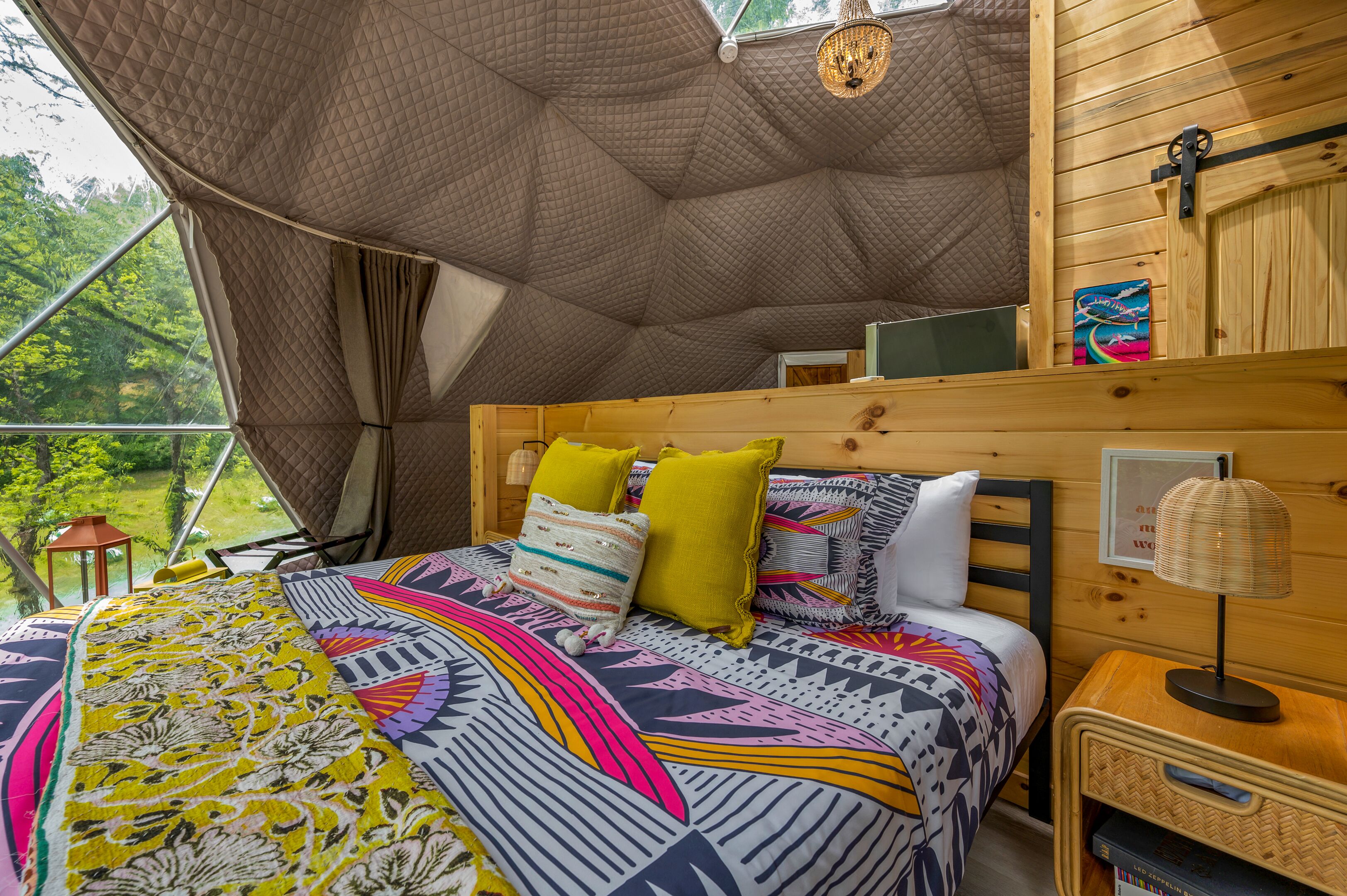 📚😇 GLAMPING DOME WITH PRIVATE BATHROOM AND HOT TUB! Reviews