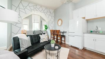 TV, fireplace, offices