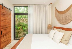 3 bedrooms, in-room safe, desk, laptop workspace