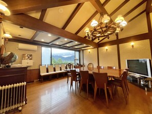 Signature-Villa, Nichtraucher | Essbereich im Zimmer