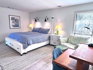 2 chambres, fer et planche à repasser, Wi-Fi, draps fournis