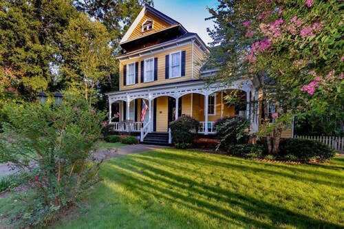 The Tiny Home and the Mansion! Bumblebee Comfort