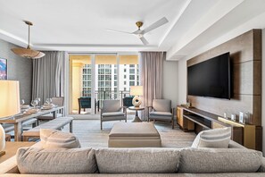 Téléviseur connecté, foyer, table de baby-foot, table de ping-pong