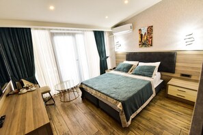 Deluxe Double Room | In-room safe, individually furnished, laptop workspace, free WiFi - Restwon Suit (Istanbul)