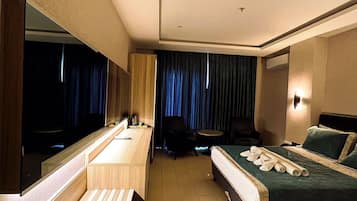 In-room safe, individually furnished, laptop workspace, free WiFi