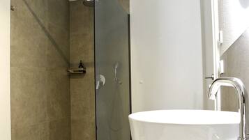 Doccia, asciugacapelli, asciugamani