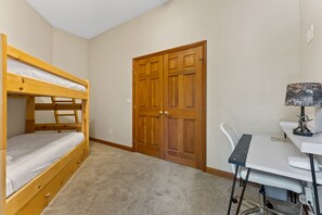 Room - The Luxe Lodge | Private Hot Tub | Golf | Views (Clio)