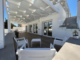 Luxury Apartment, 2 Bedrooms, Non Smoking, Garden View | Terrace/patio