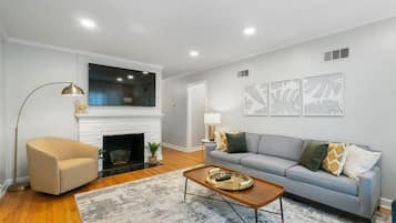 TV, videospill og bordtennis