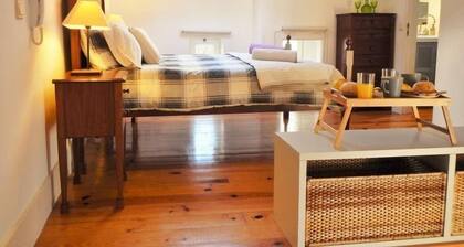 Easter Charming Loft - Free Airport Transfer