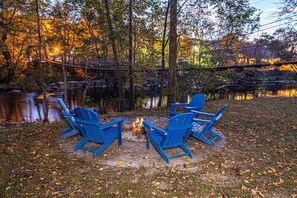 Property grounds - Riverfront! Hot Tub | Fish | Tube | Relax & repeat (Townsend)