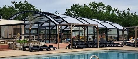 Piscine extérieure, piscine chauffée