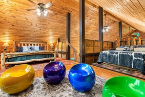 2 bedrooms, iron/ironing board, travel cot, free WiFi