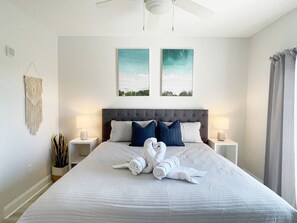 2 chambres, fer et planche à repasser, Wi-Fi, draps fournis