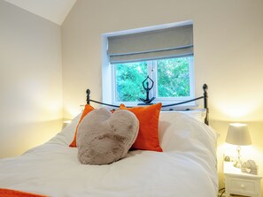3 chambres, accès au Wi-Fi (inclus), literie fournie