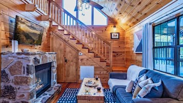 智能电视、壁炉、电子游戏