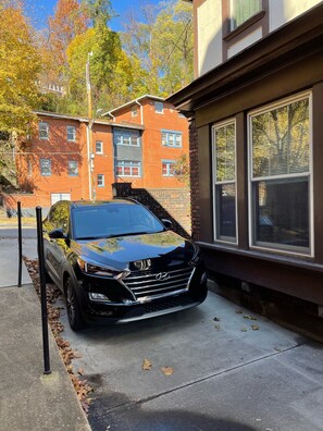 المنطقة المحيطة بالمنشأة