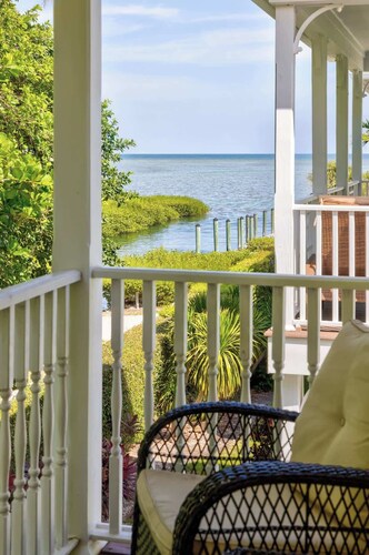 Oceanside Anglers Reef Home+Beach, Pool and Kayaks