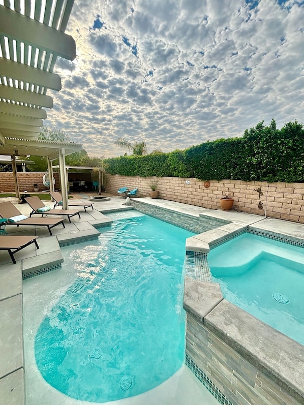 Piscina coperta, piscina all'aperto