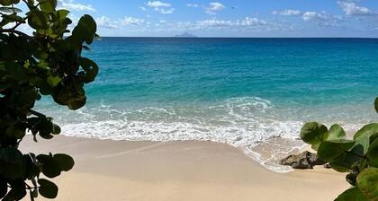 Panoramic golf lagoon and sea view