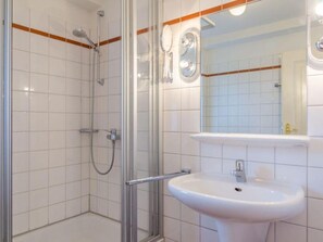 Hair dryer, towels