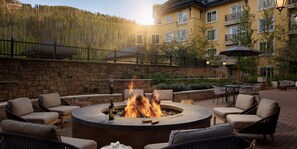 Outdoor dining - Ritz Carlton Residence (Vail)