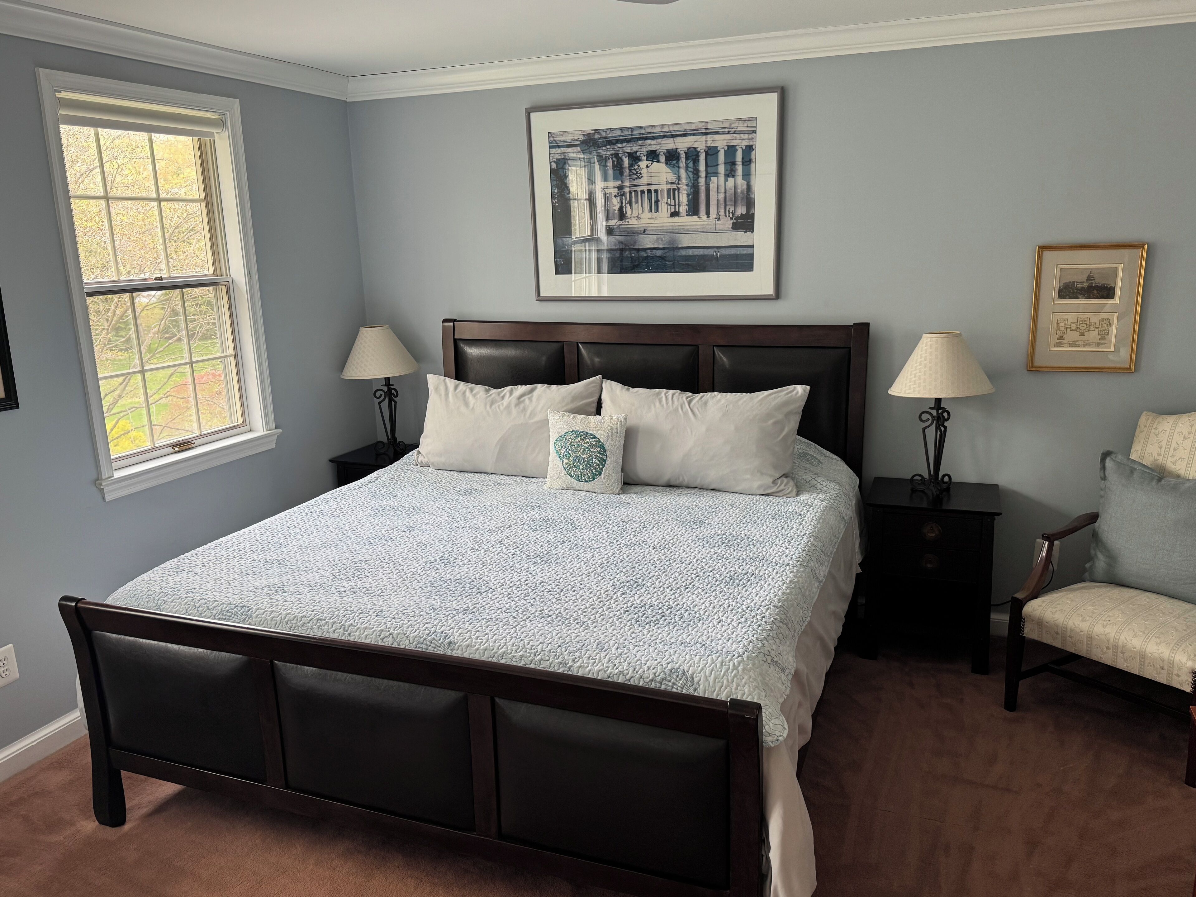 2 多间卧室、办公桌、熨斗/熨衣板、旅行婴儿床