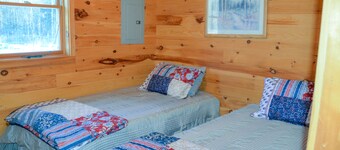 Silver Mountain Cabins #3 (King Bed, sleeps 5)