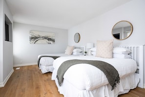 3 bedrooms, Egyptian cotton sheets, premium bedding, iron/ironing board - Blue Mountain (The Blue Mountains)