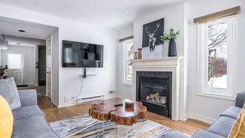 65-inch Smart TV with cable channels, TV, Netflix