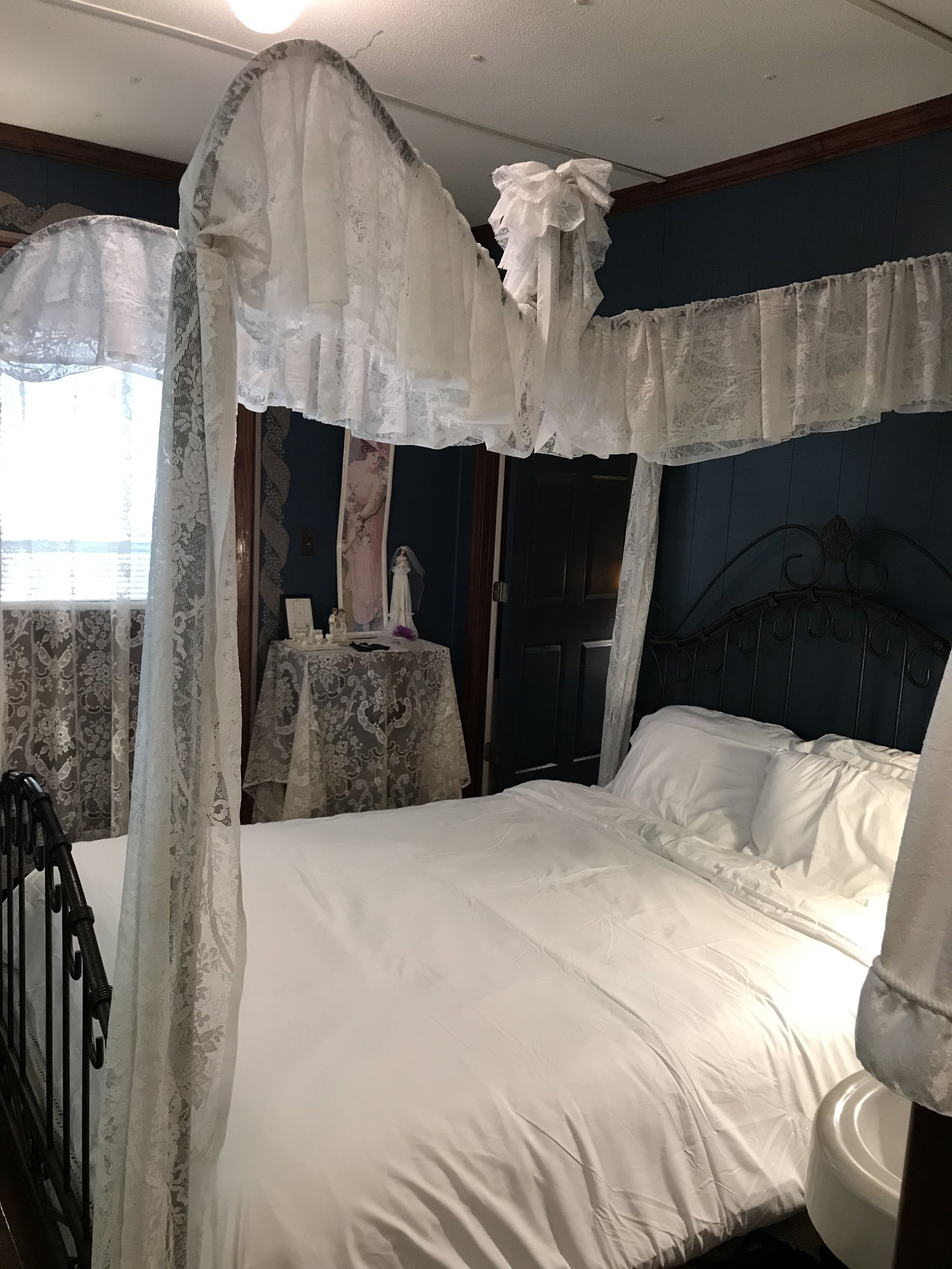 Suite | Individually decorated, individually furnished, free WiFi, bed sheets