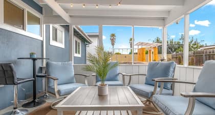 Backyard Playset Family Getaway Home STR25-000025