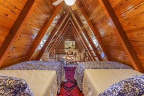 1 bedroom, travel cot, WiFi, bed sheets