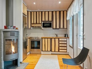 Réfrigérateur, micro-ondes, lave-vaisselle