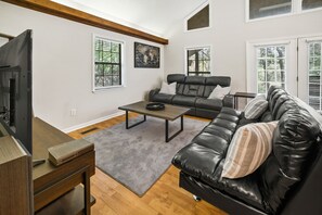 Living area - Savannah Riverfront Cabin  (Ellabell)