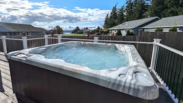 Baignoire à remous extérieure