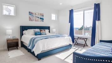 5 Schlafzimmer, Zimmersafe, Schreibtisch, Bügeleisen/Bügelbrett