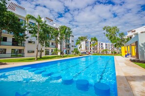 Outdoor pool - Bright & Relaxing Full Apartment (Cancun)