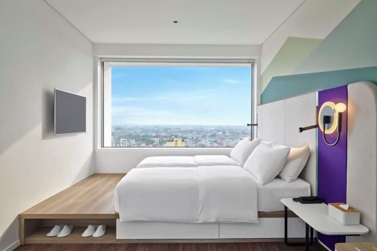 In-room safe, desk, laptop workspace, soundproofing