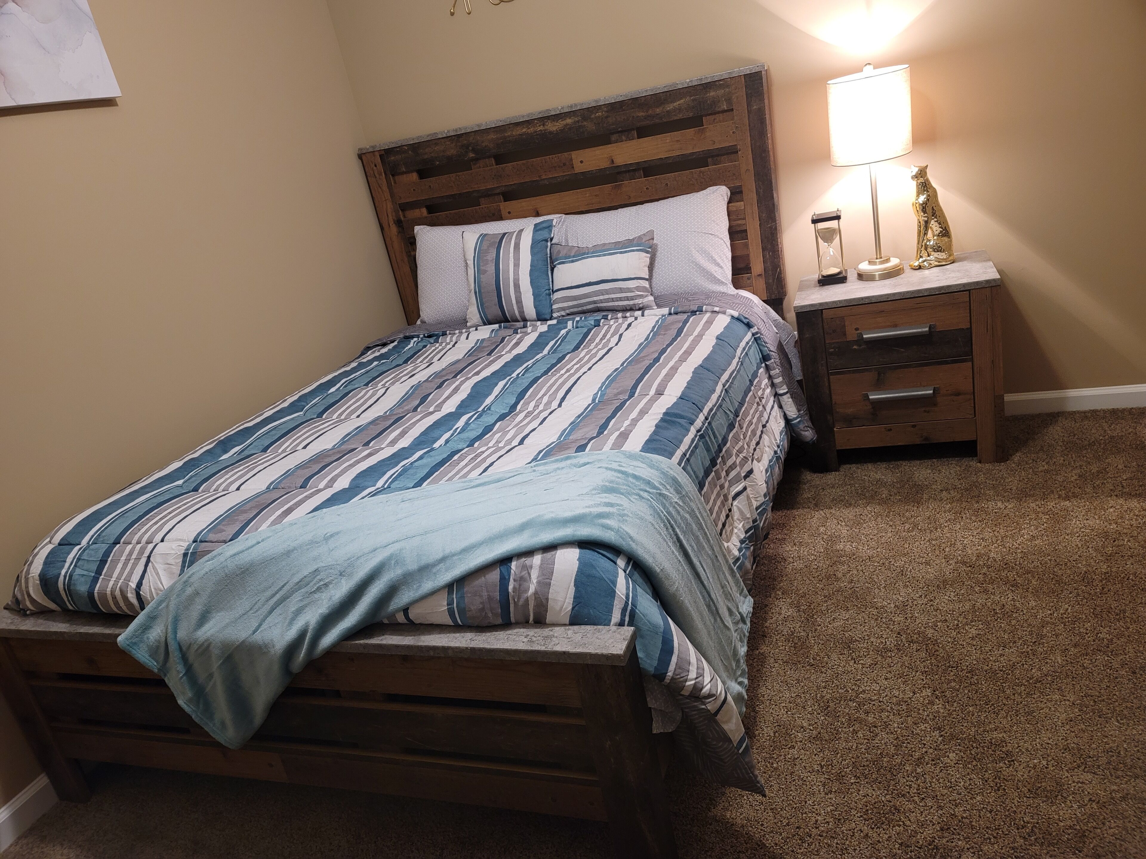 1 bedroom 1 bathroom, not the hole house!!!