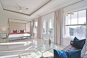 5 makuuhuonetta, silitysrauta/-lauta, ilmainen Wi-Fi, vuodevaatteet