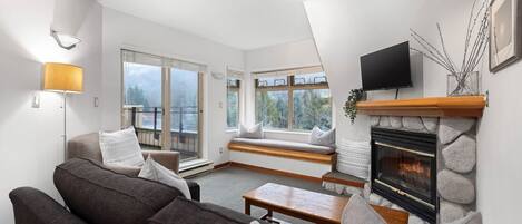 TV connectée, cheminée