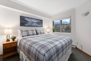 1 室のベッドルーム、WiFi (無料)、ベッドシーツ