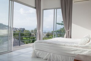 3 bedrooms, in-room safe, iron/ironing board, free WiFi