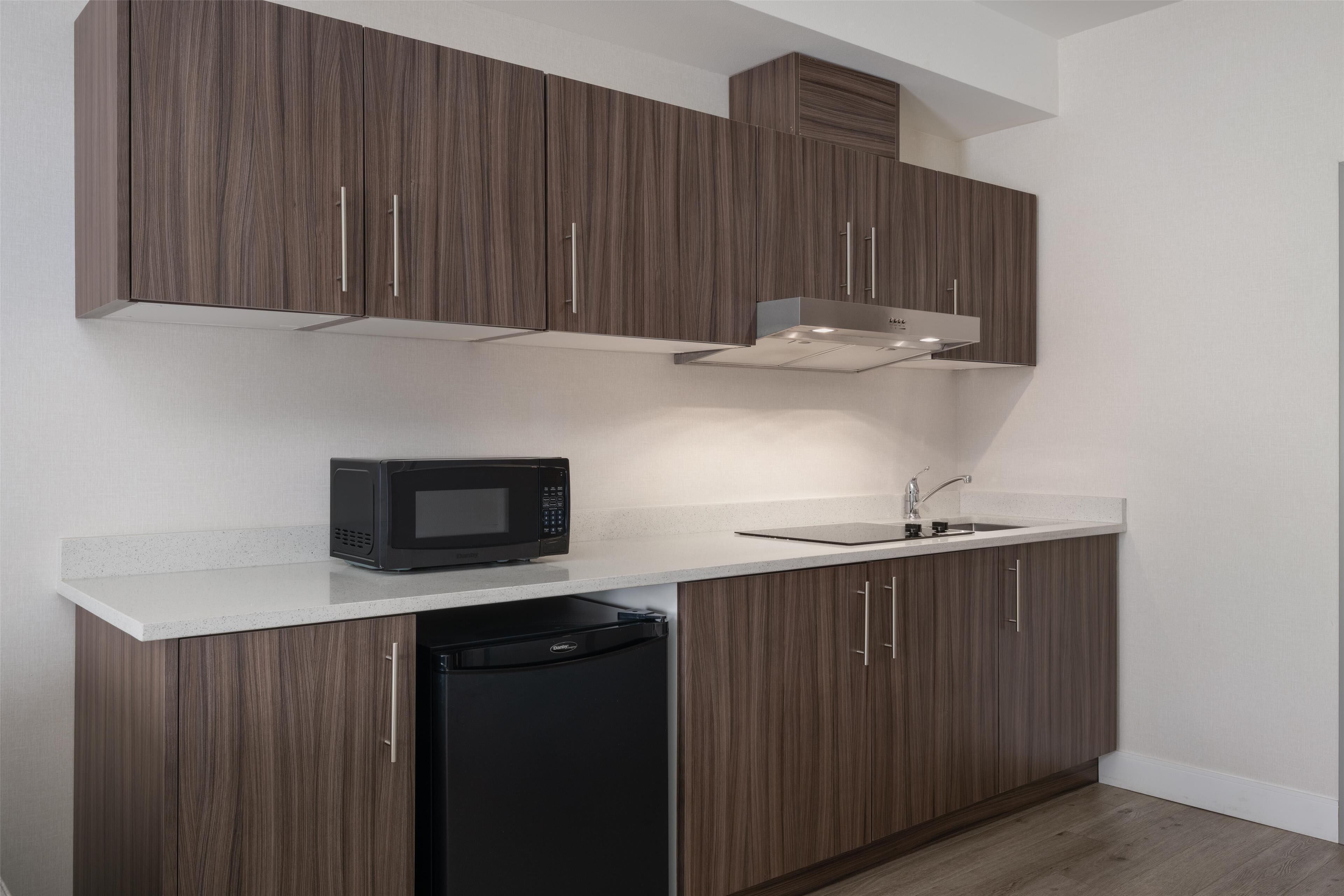 1 bedroom, premium bedding, in-room safe, desk