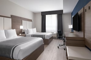 Premium bedding, in-room safe, desk, laptop workspace - Best Western Plus Gateway to the Falls (Clearwater)
