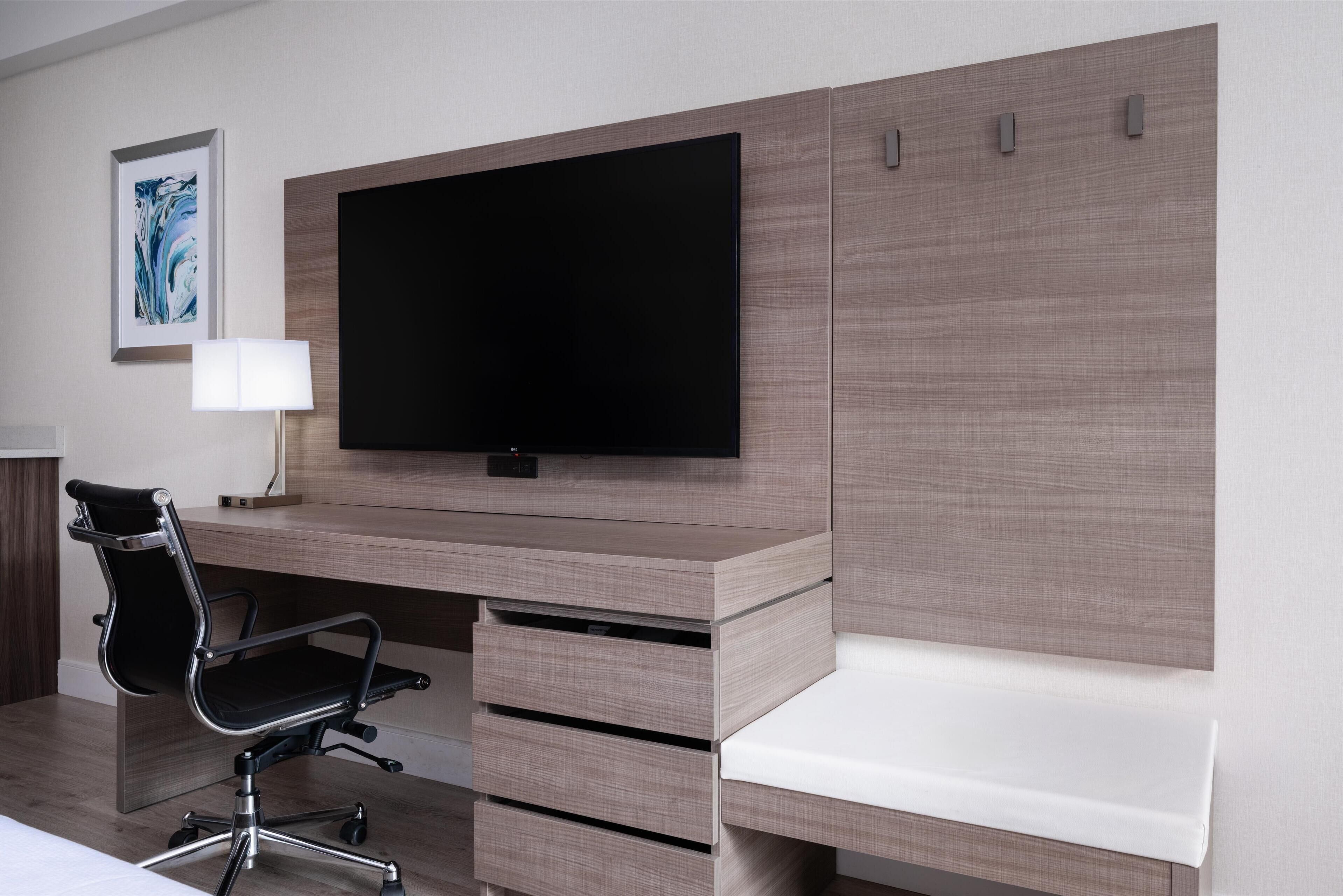 1 bedroom, premium bedding, in-room safe, desk