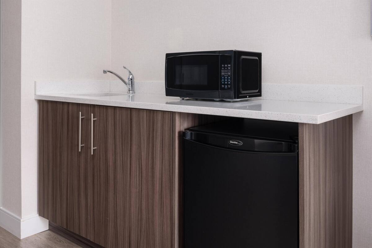 standard room, 2 queen beds, non smoking, refrigerator & microwave | 1 bedroom, premium bedding, in-room safe, desk