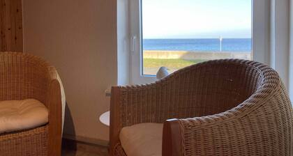 Haus Hagelstein - Apartment "II- Bernstein" directly behind the dike!